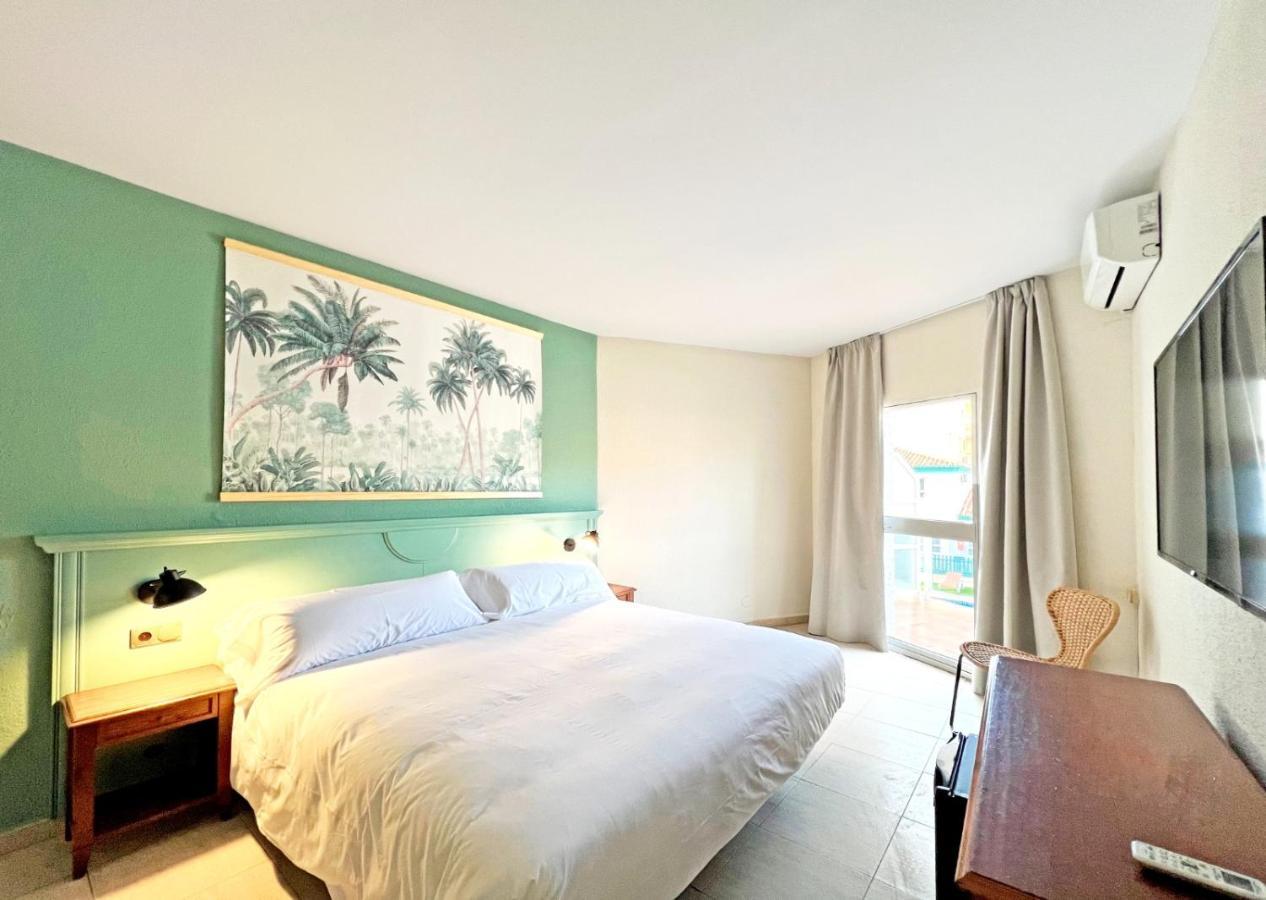 Moon Dreams Fuengirola Hotel Екстериор снимка